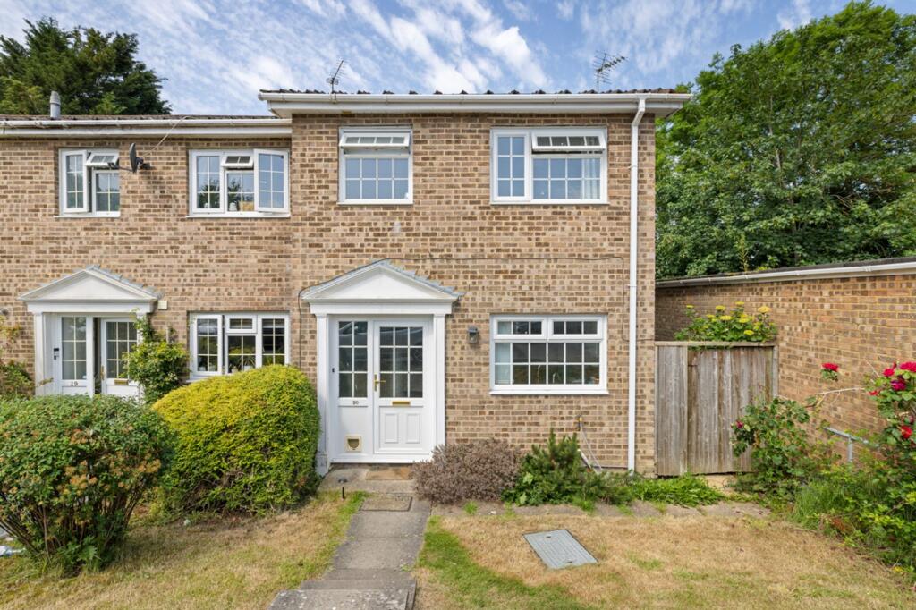 3-bed terraced on Findlay Drive, Guildford, GU3, £425,000