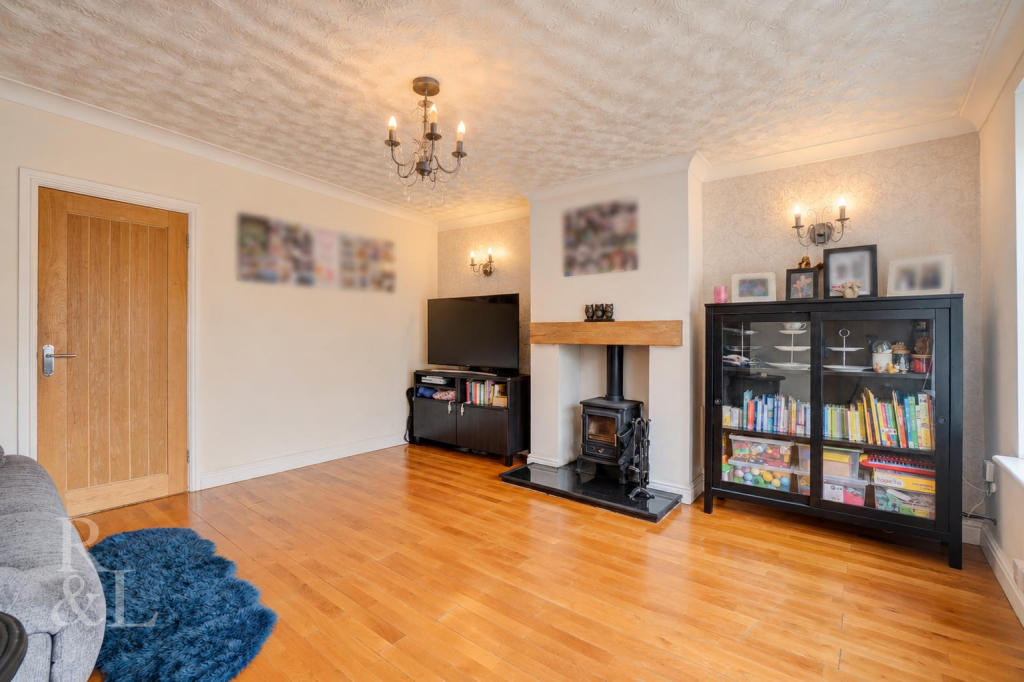 House in Nottingham, Clifton - View 3
