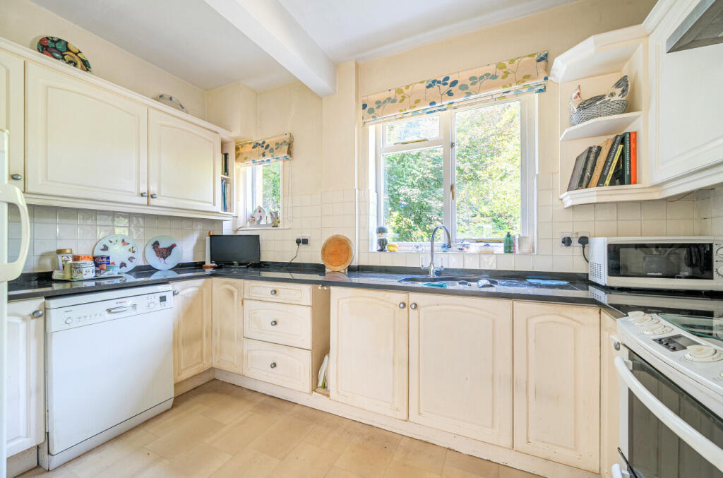 Ramsden Road, Godalming, Surrey, GU7 - View 2