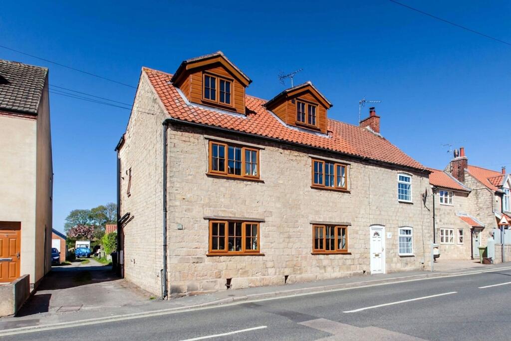 Main image of property: Bakestone Moor, Whitwell, S80