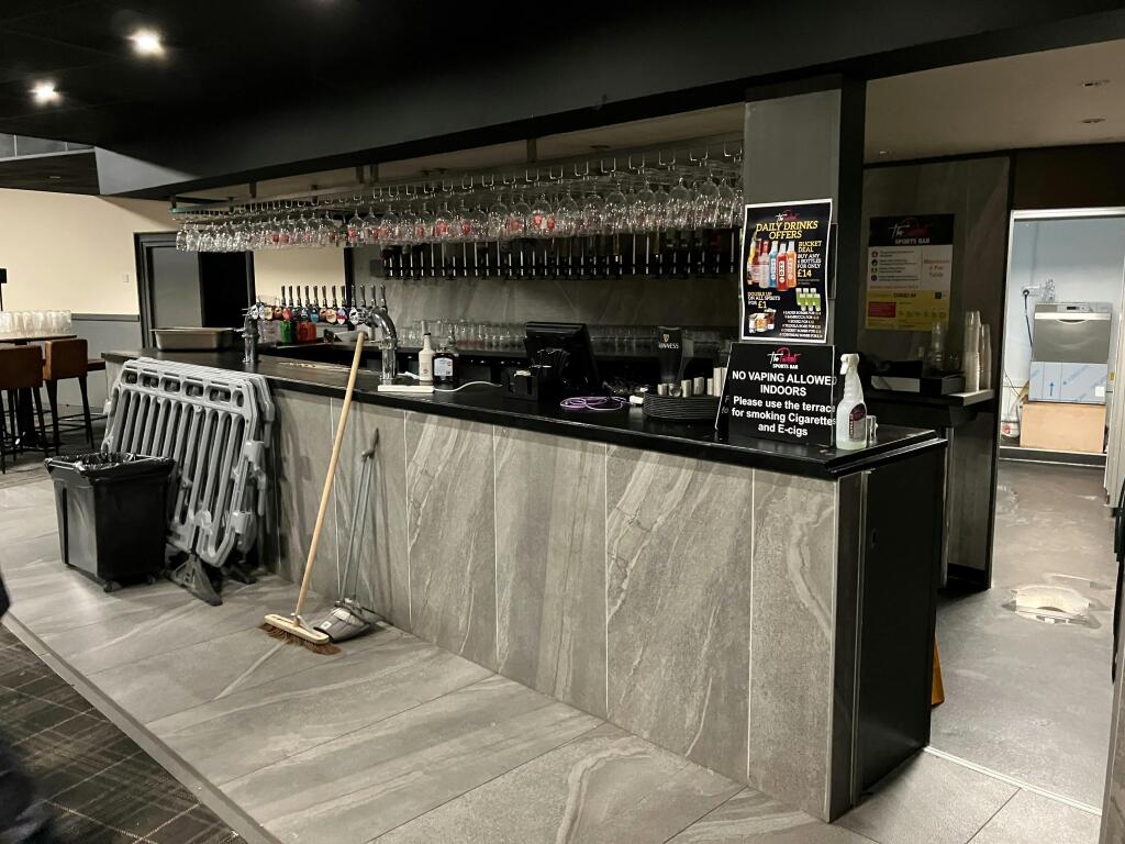 14 Mexb Funct Room Bar.jpg