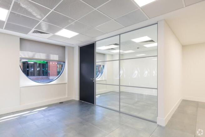 Goldvale House  Woking  Office 7.jpg