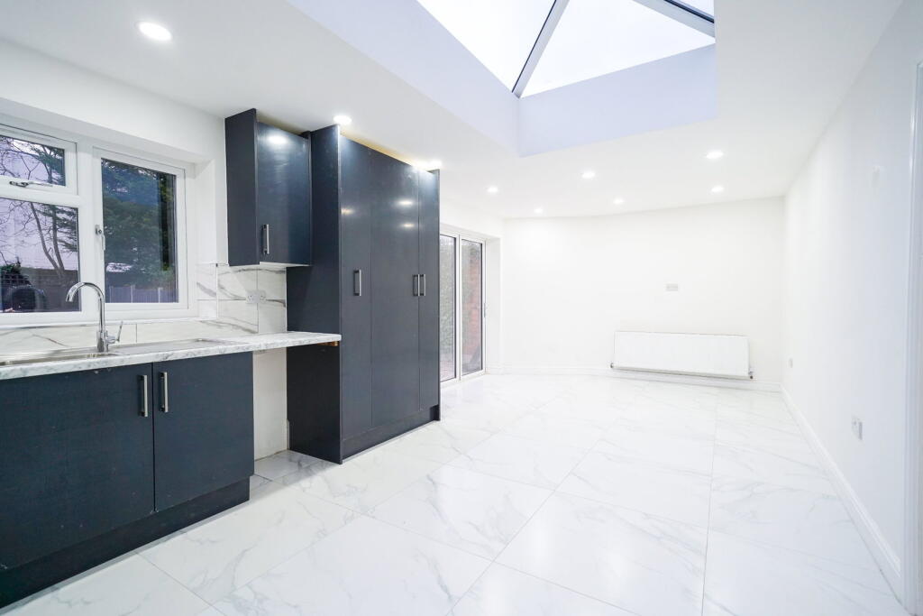 House in Birmingham, West Midlands - View 5
