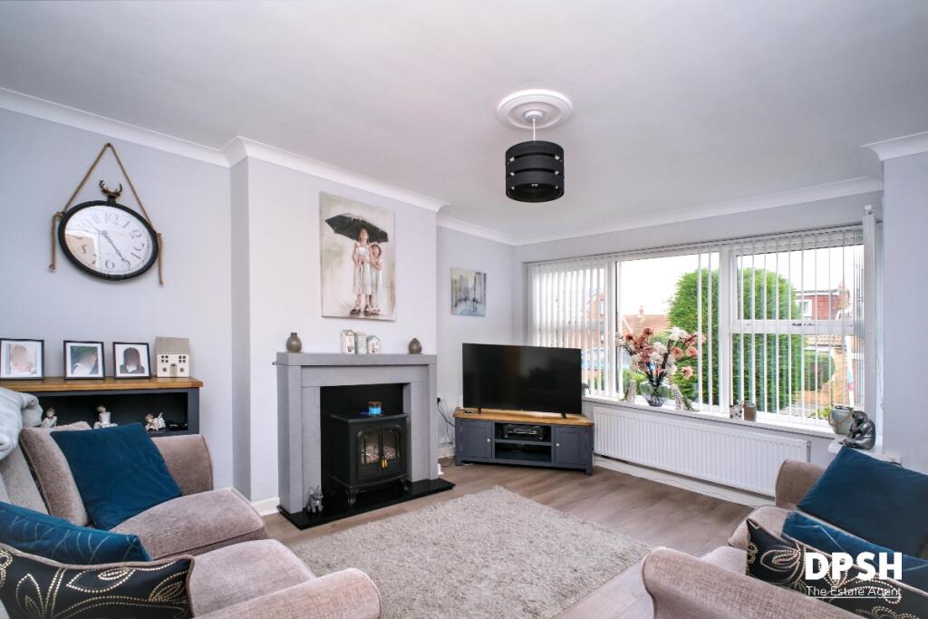 House in Leeds, Gildersome - More