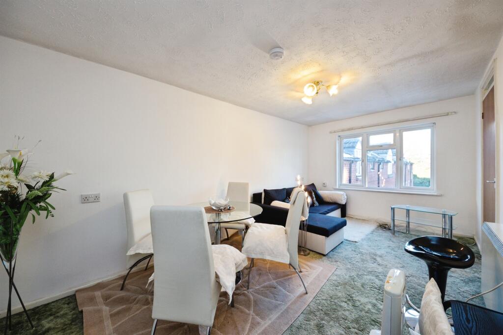 Main image of property: Pembroke Way, Birmingham