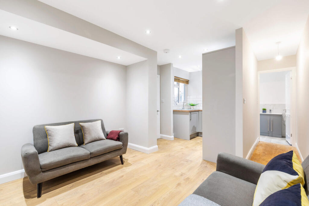 Main image of property: Lidgett Lane, Leeds