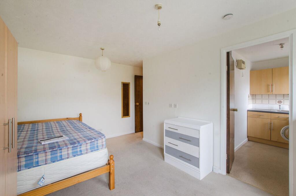 Studio flat for rent