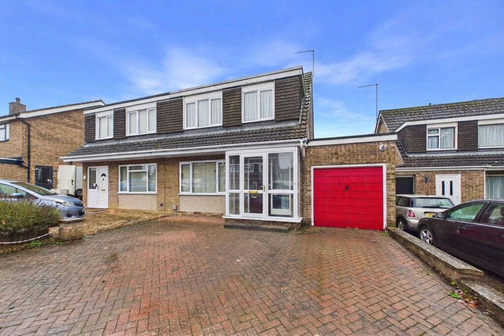 3-bed semi-detached on Edges Court | Moulton | NN3, £285,000