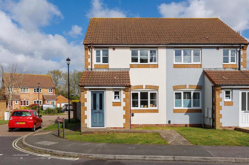 Main image of property: VERY WELL PRESENTED - Seaview Road, Cowes