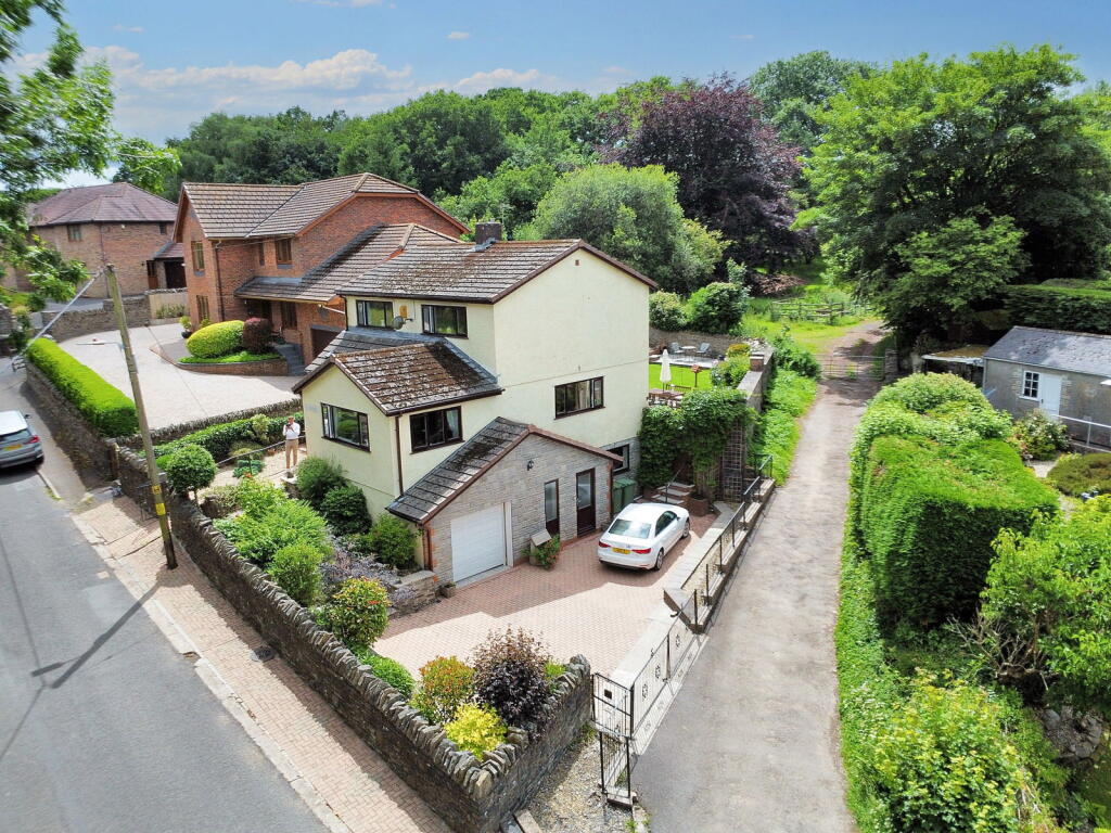 4-bed detached on Llanfabon Road, Nelson, Treharris, CF46 6PJ, £465,000