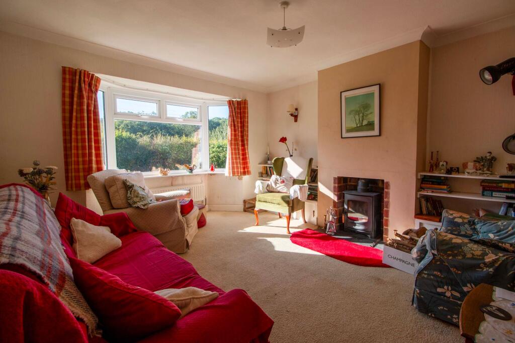 House in Isfield, Rose Hill - View 3