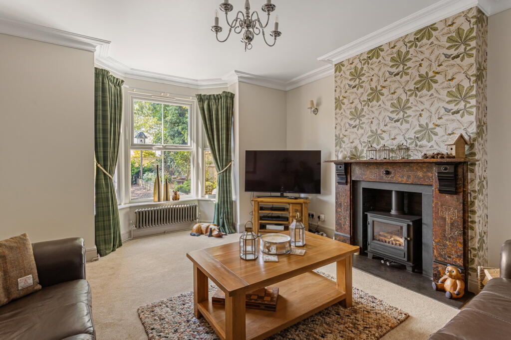 House in Hull - View 5