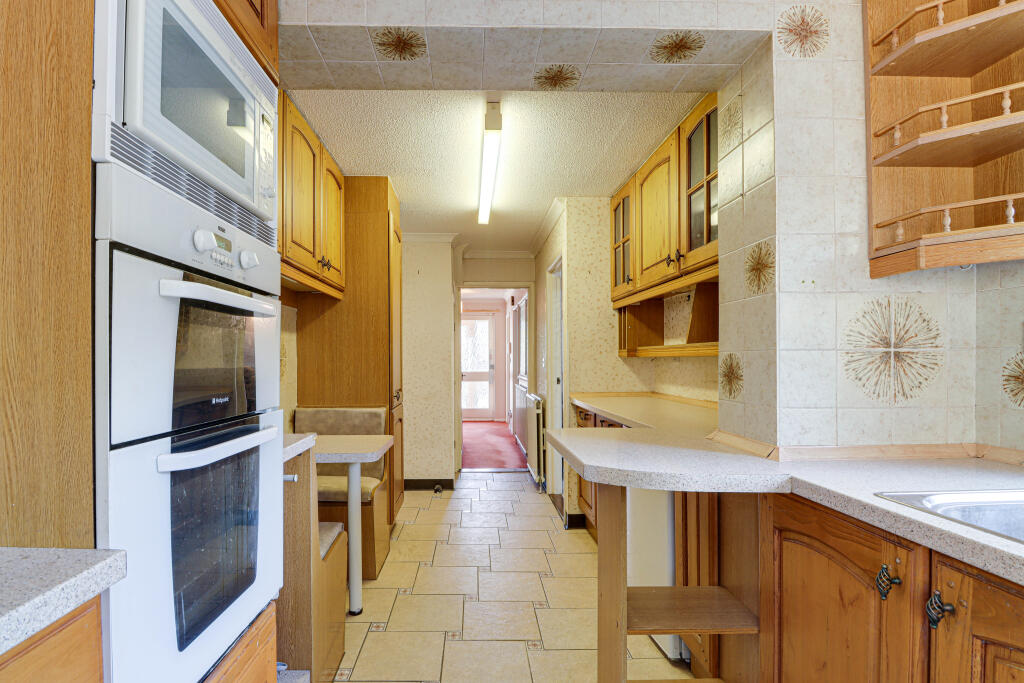 Waveney Road, Harpenden, AL5 photo 4