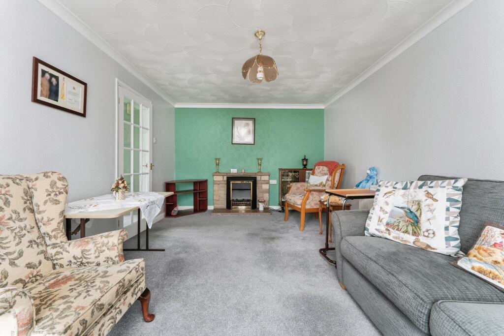 House in West Suffolk, Red Lodge - View 3