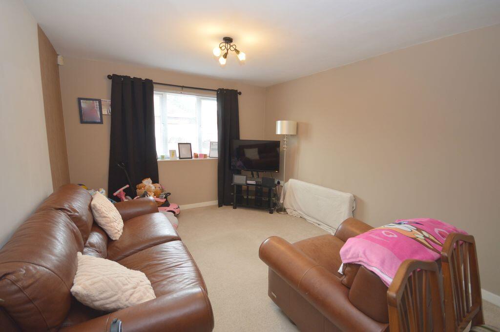Apartment in Runcorn, Dukesfield, Higher Runcorn - View 3