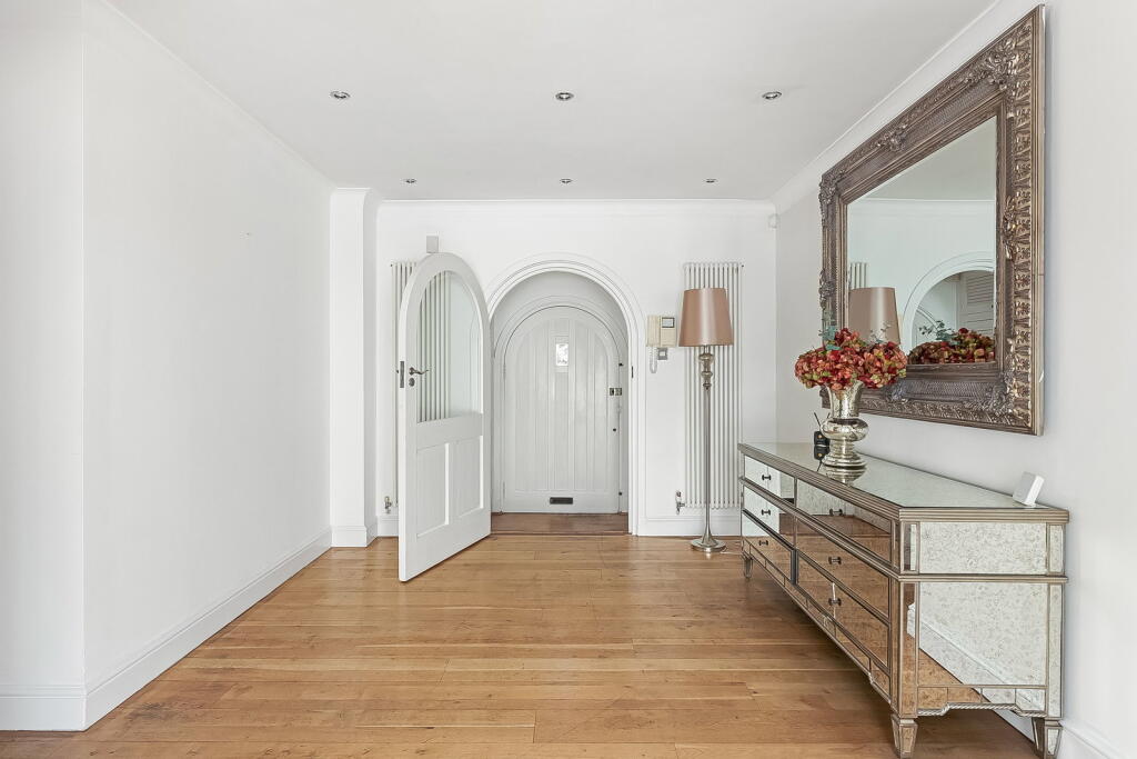 House in Kingston upon Thames - View 4