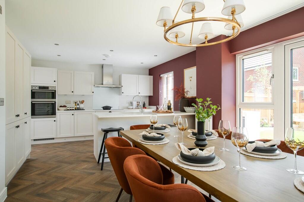 House in Mole Valley, Dorking - View 2