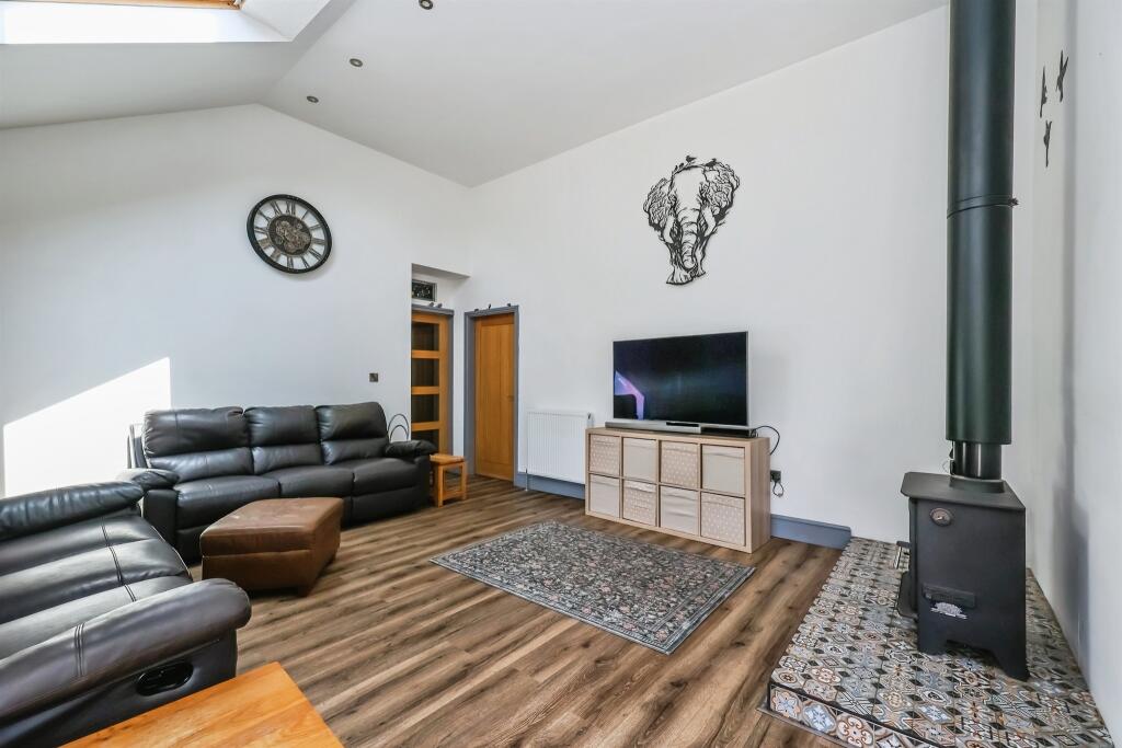 House in Ashfield, Kirkby-in-Ashfield, Sutton-in-Ashfield - View 5