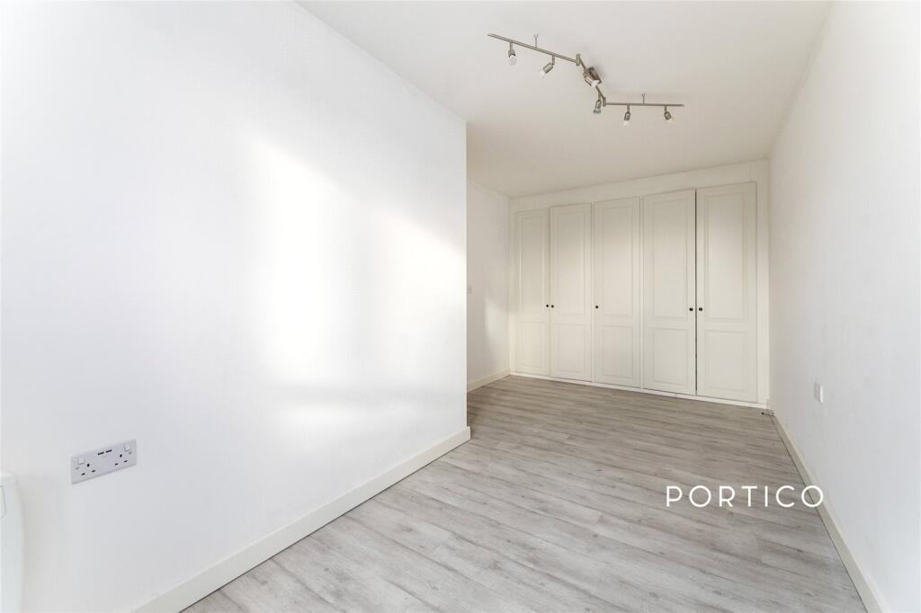 Apartment in London - More
