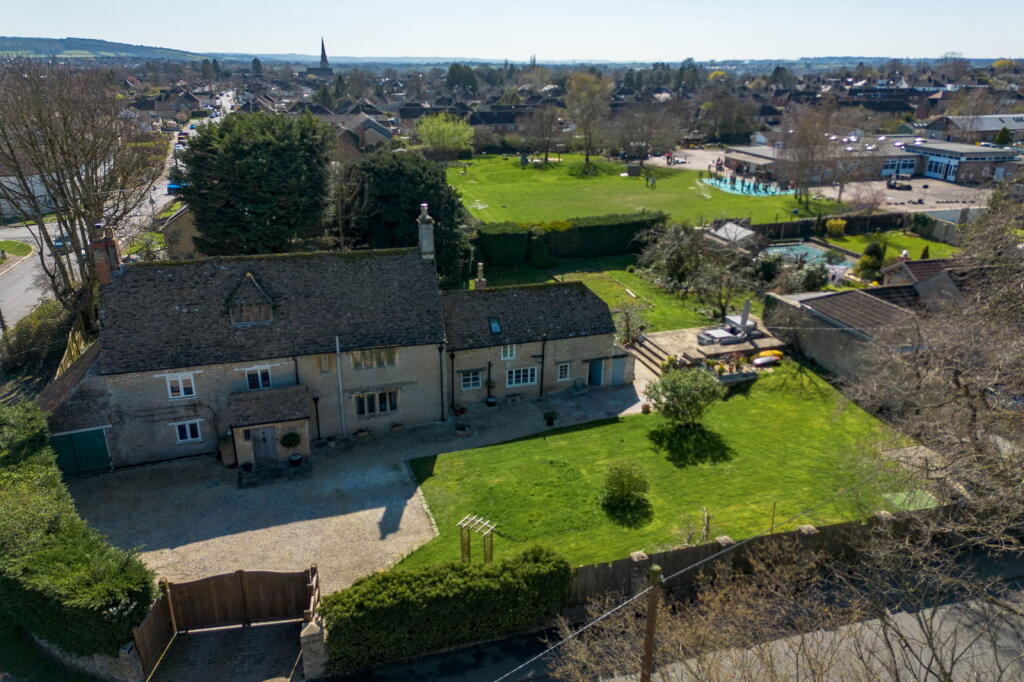 Main image of property: Hill Corner Road, Chippenham, SN15 1DR