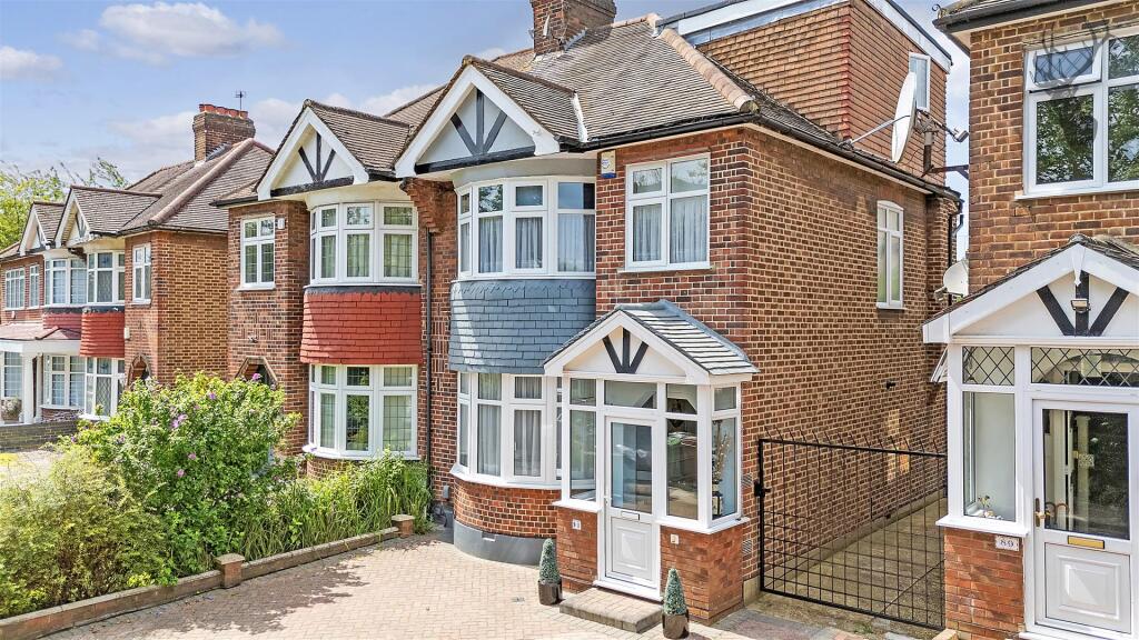 4 bedroom semi-detached house for sale in Larkshall Road, Chingford, E4