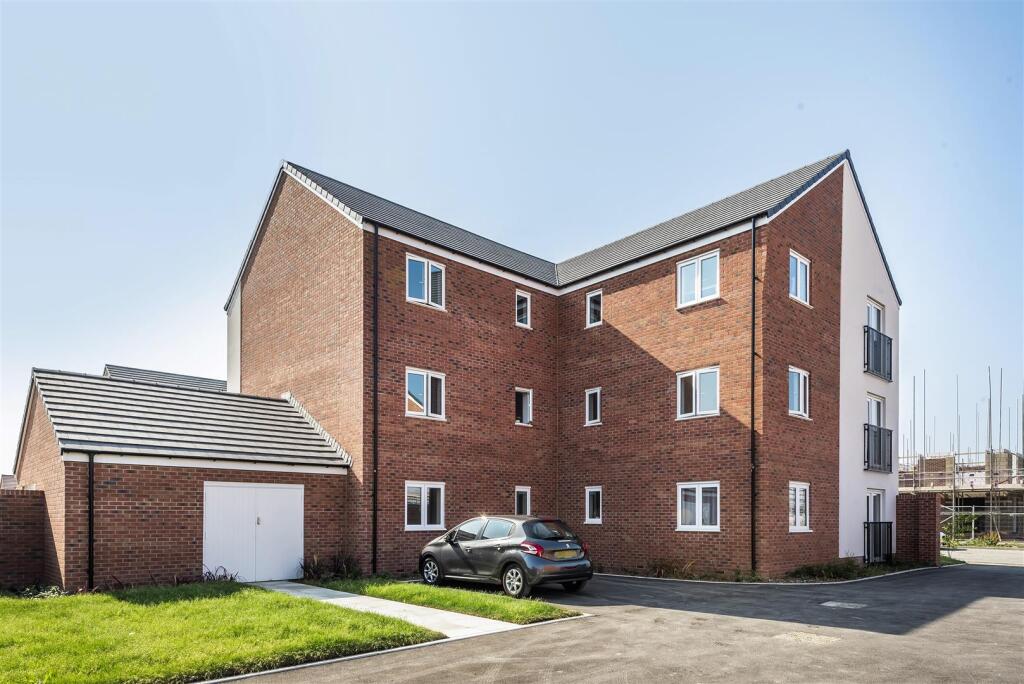 Apartment in Vale of White Horse, Wellington Gate, Grove - View 2