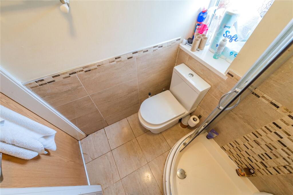 6 bedroom house for rent