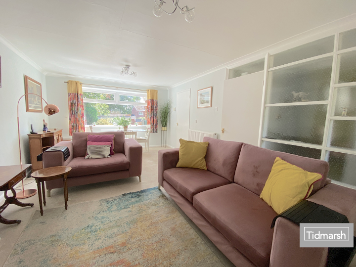 21, Walton Gardens, Codsall, Wolverhampton photo 4