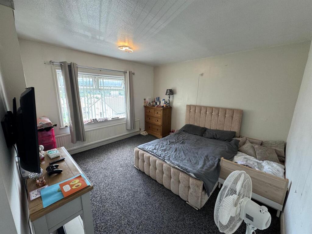 Additional image 13 of Exley Crescent, Keighley