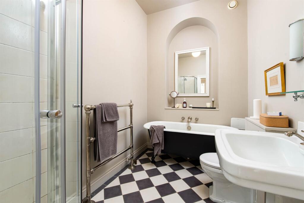 Apartment in Bristol - View 4