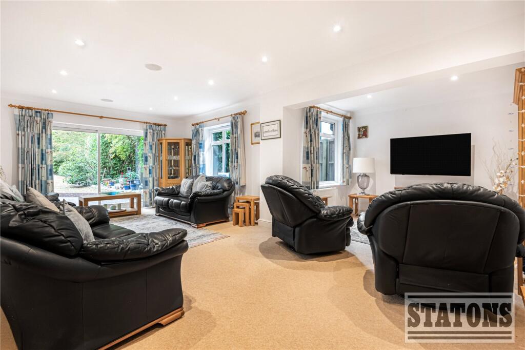 House in Radlett, Aldenham - More