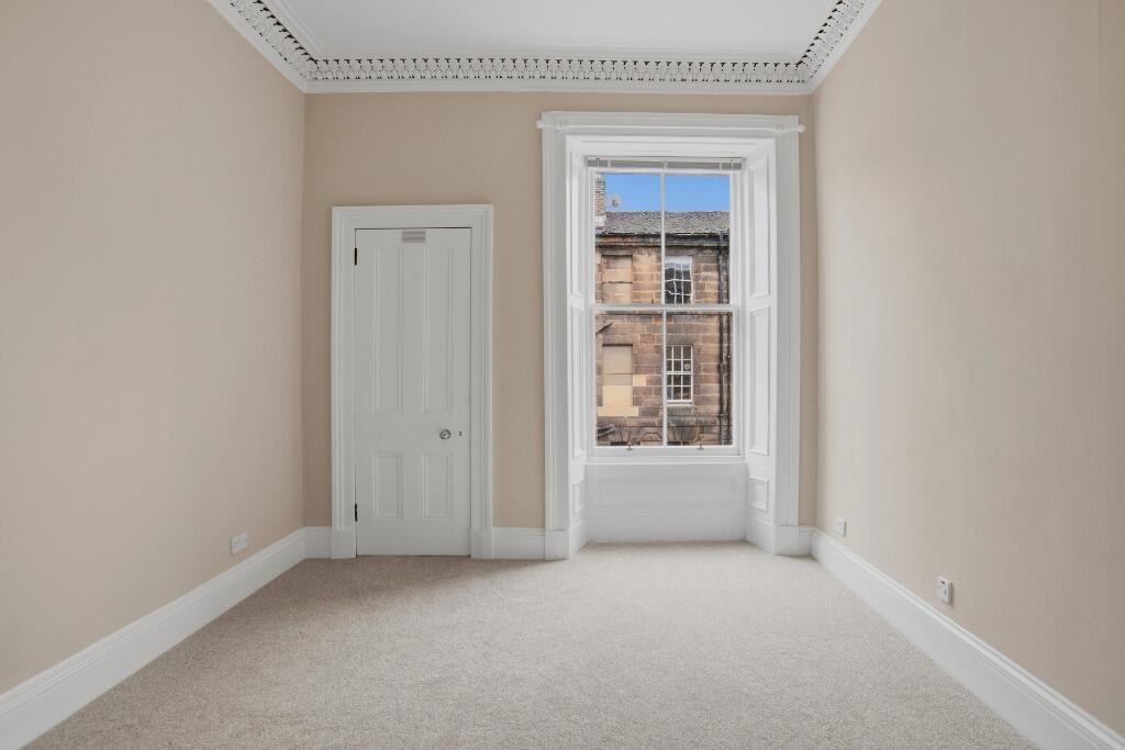 Apartment in Edinburgh - View 5