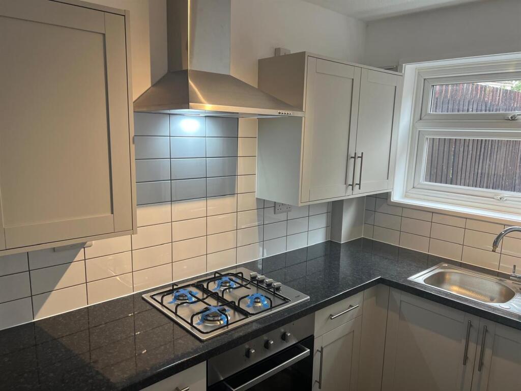 Main image of property: Brockenhurst Gardens, Nottingham