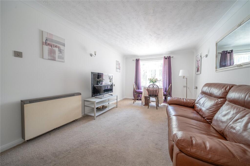 Apartment in Leeds, West Yorkshire - View 5