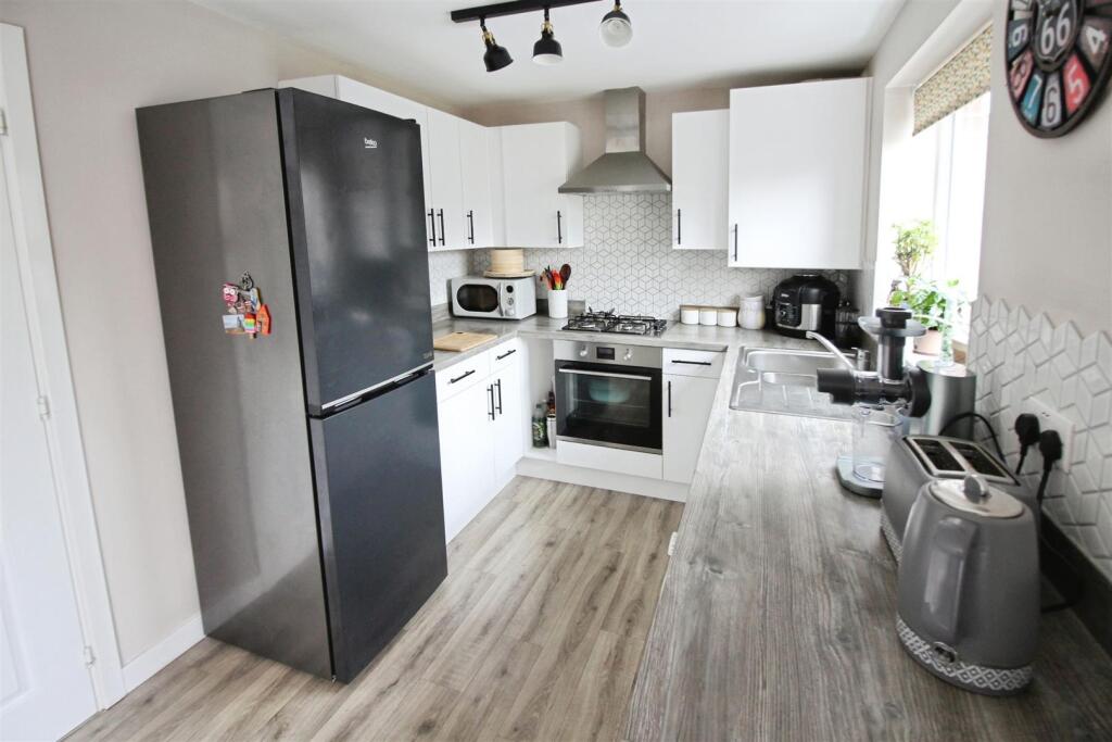 House in Leeds, Manor Grange, Micklefield - View 4