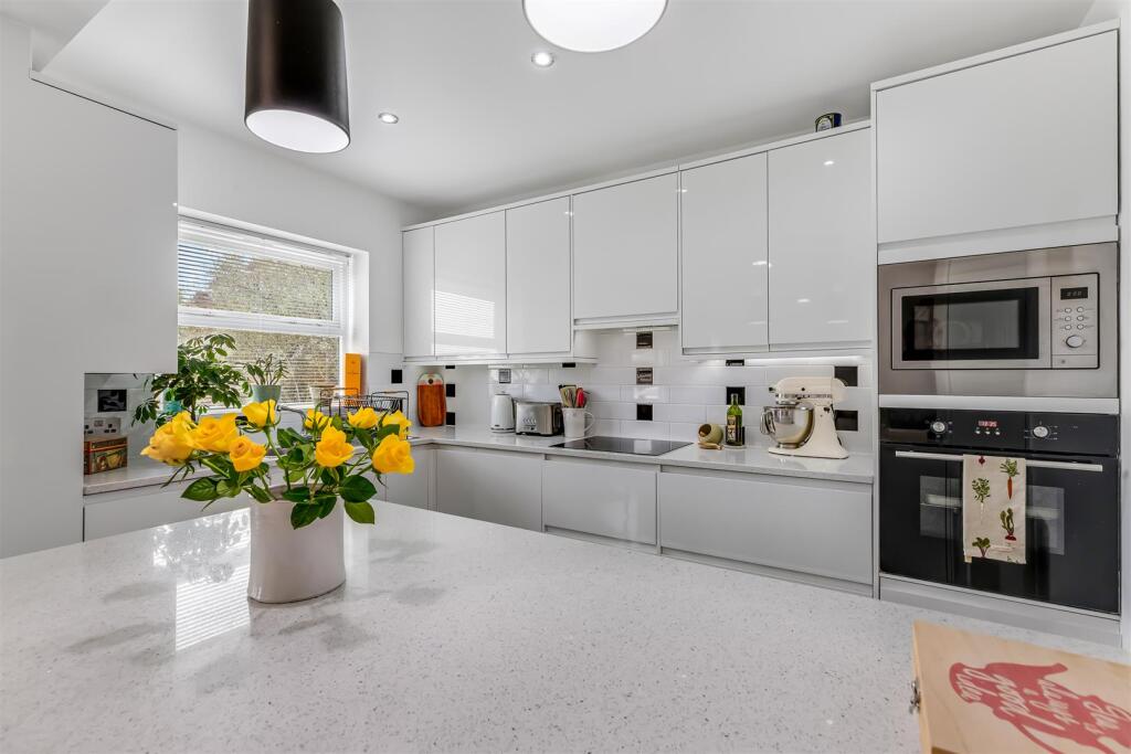 Apartment in Bradford, Grove Road, Ilkley - View 5