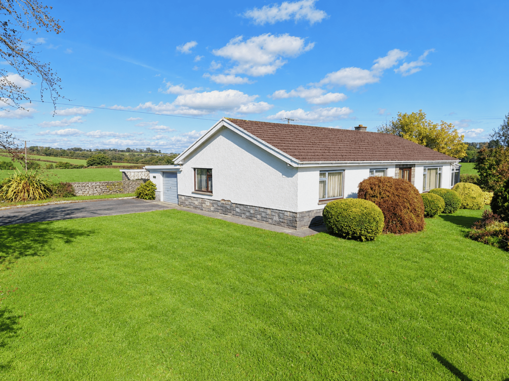 House in Swansea, Llanddarog - View 2