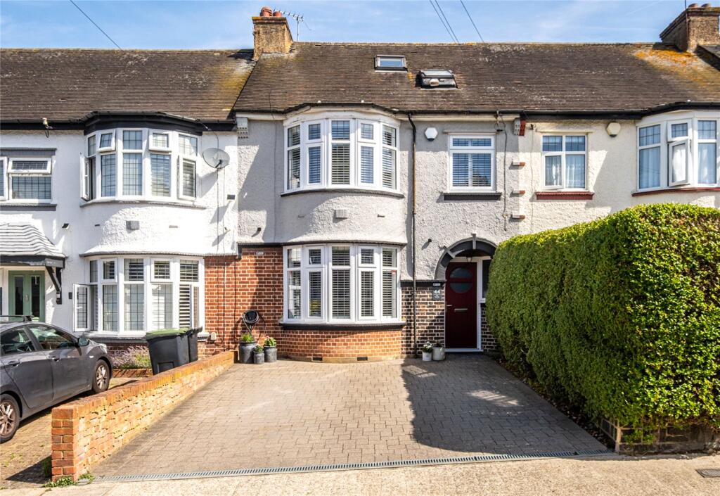 4-bed terraced on The Fairway, Gravesend, Kent, DA11, £500,000