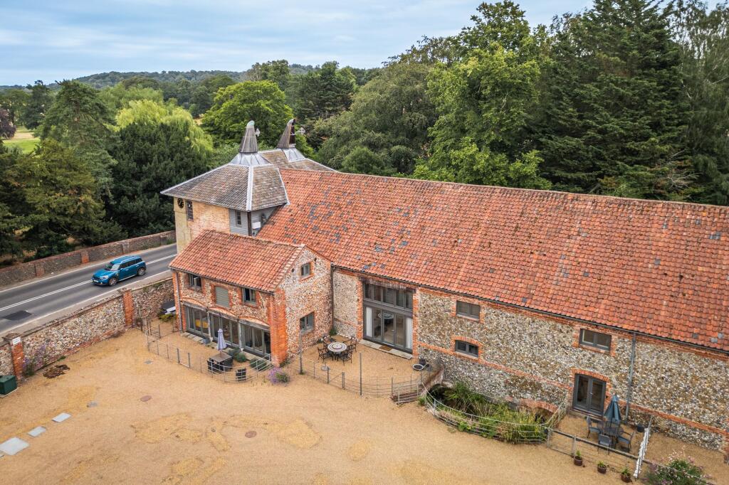 Main image of property: Grade II Listed Barn-Style Residence with Stunning Open-Plan Living in Letheringsett