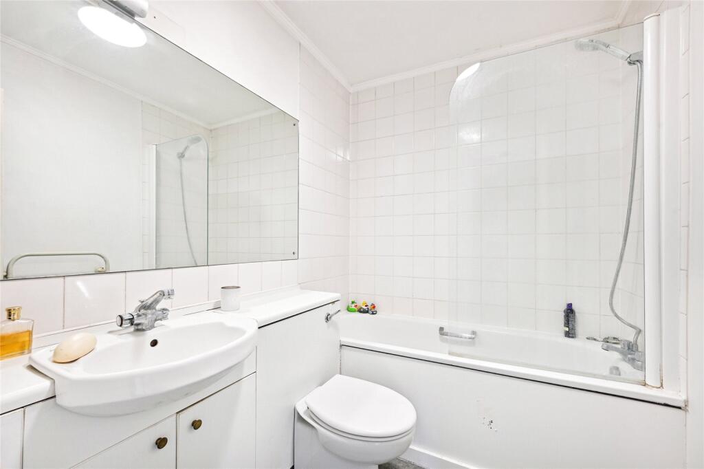 Apartment in London - View 4