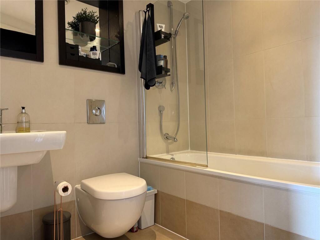 Apartment in Leeds, Steander, Richmond Hill - View 5