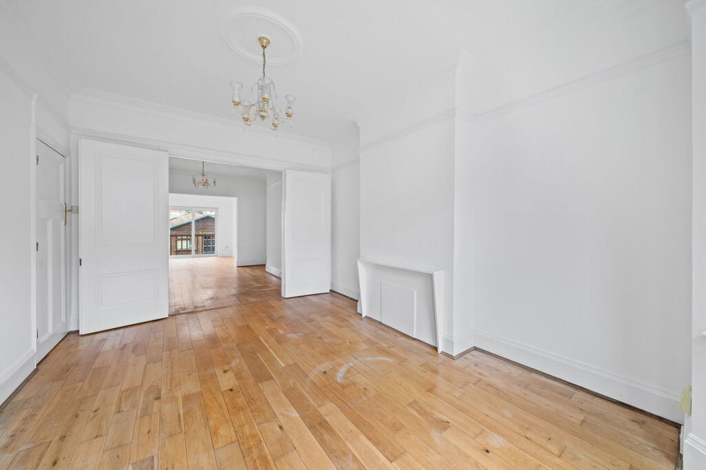 Semley Road, London SW16 photo 4