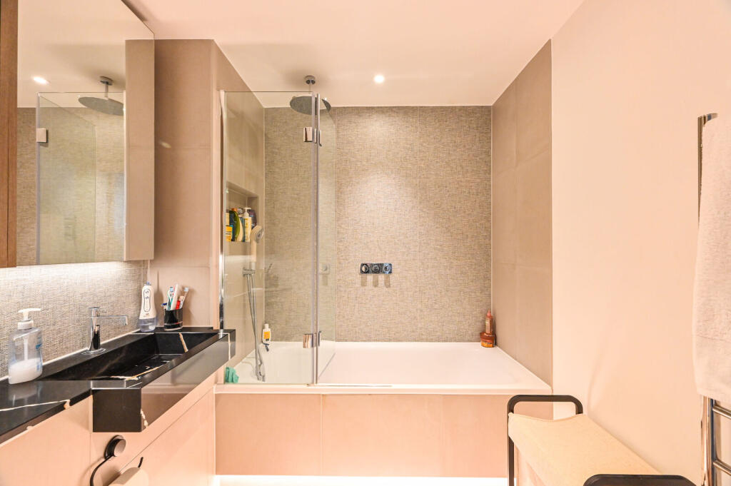 Apartment in London - View 4