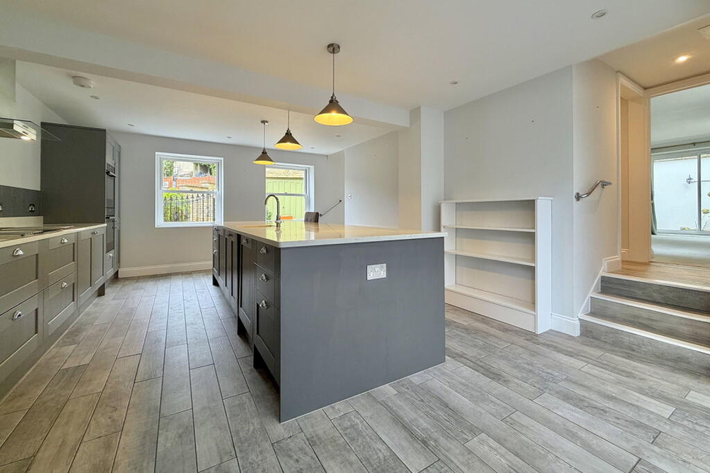 House in Bath - View 5