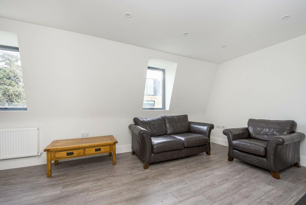 Apartment in London, Ickenham - More