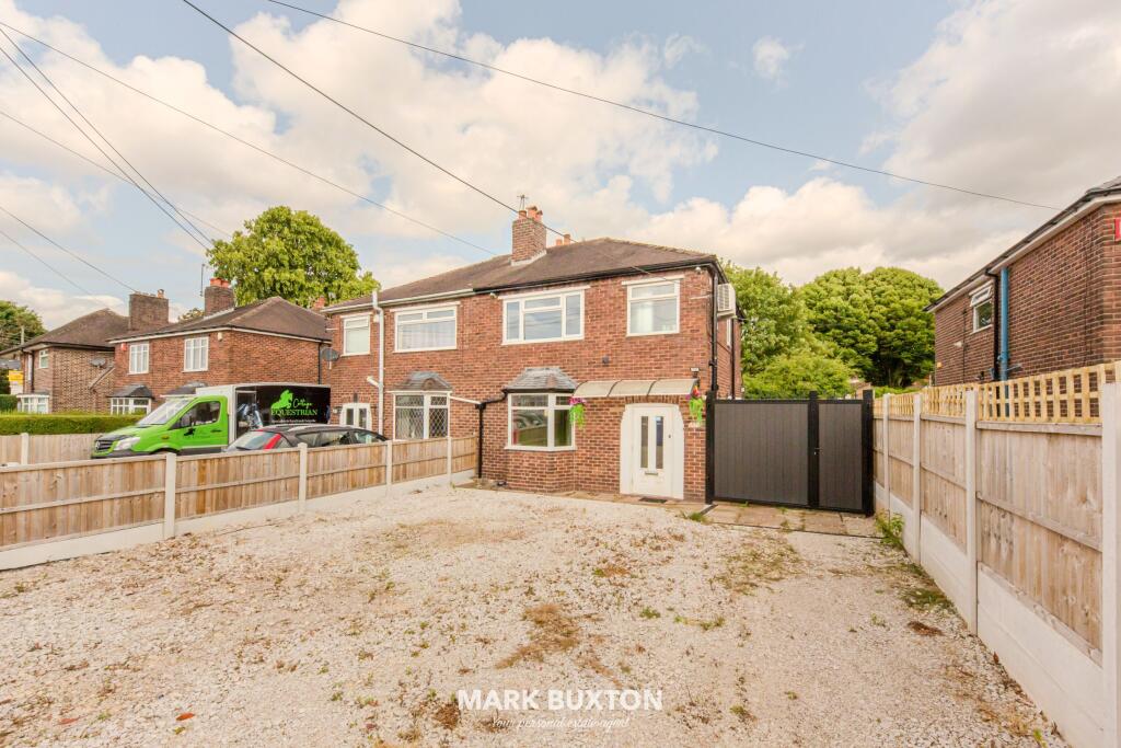 3-bed semi-detached on Blurton Road, Blurton, Stoke-on-Trent, £250,000