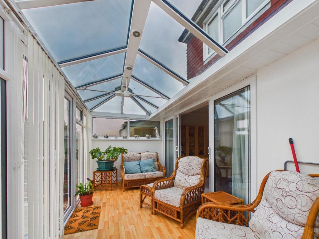 Courtmount Grove, Drayton, PO6 2BN – pohled 5