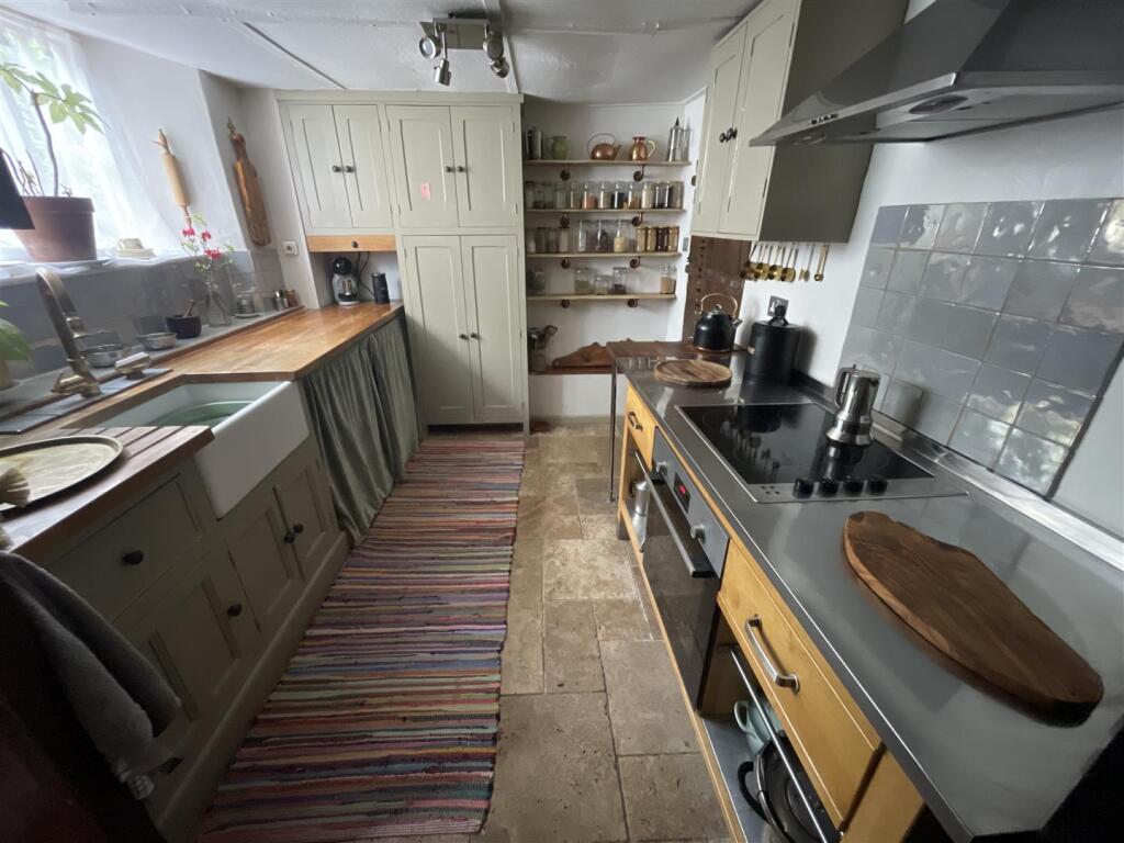 House in Taunton - View 4