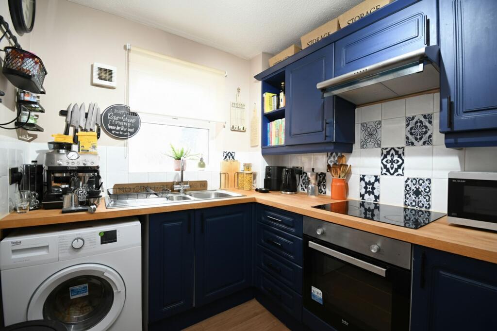 Apartment in Salford, Greater Manchester - View 2