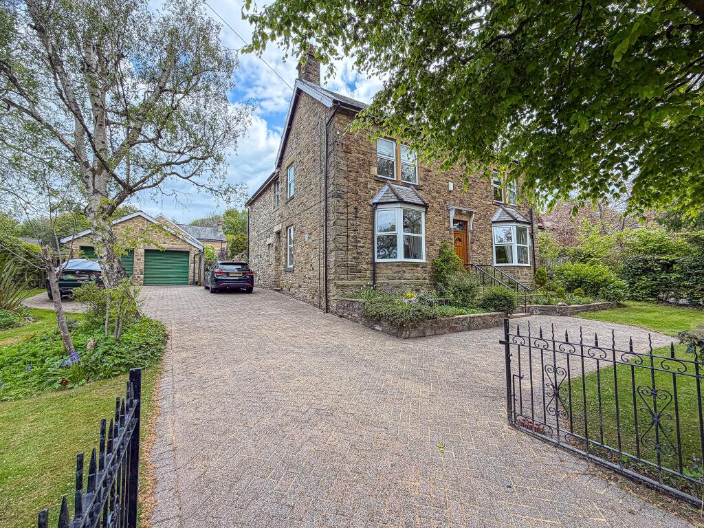 4-bed detached on Queens Road, Blackhill, Consett, £500,000